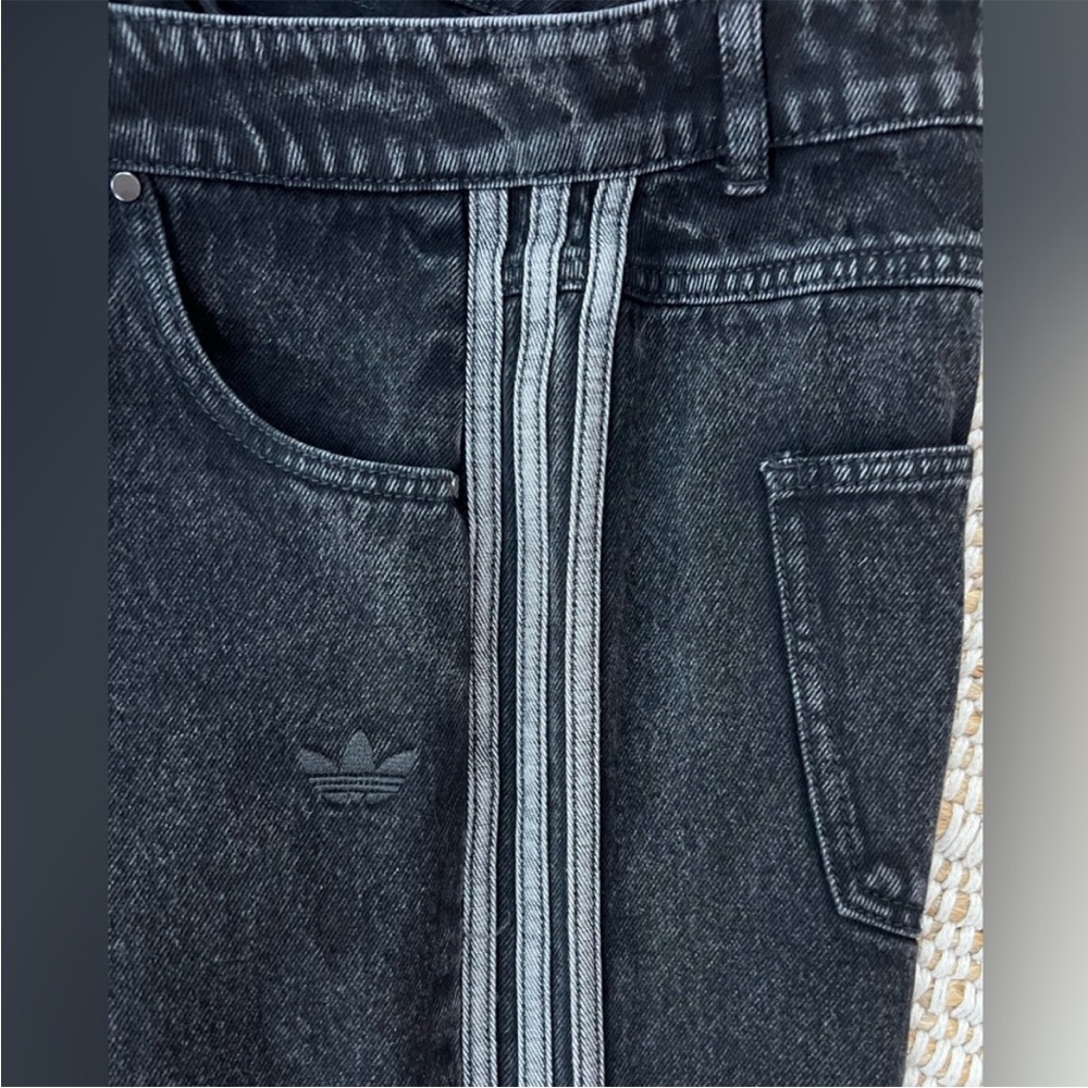 Black ADICOLOR DENIM 3-STRIPES TRACK PANTS Wide-Leg Women Jeans - Picture 4 of 7